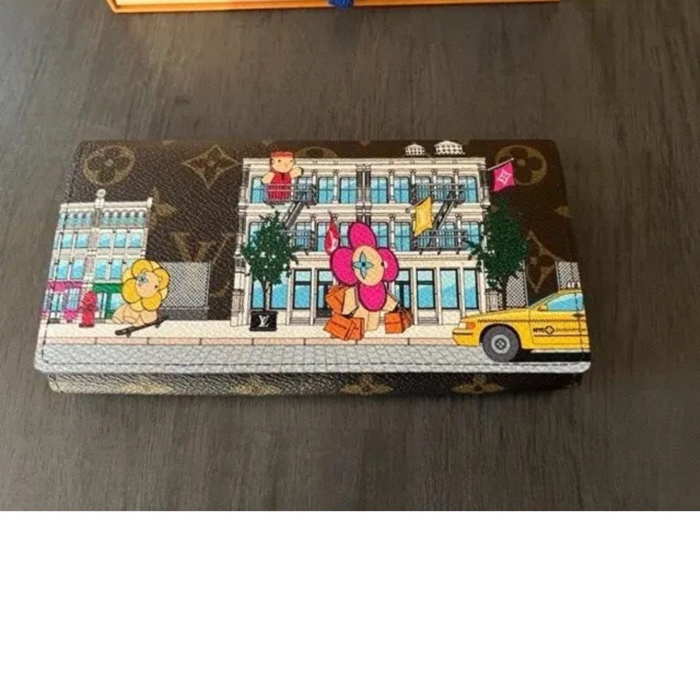 Louis Vuitton Vivienne New York City Sarah Wallet New In Box *sold out*